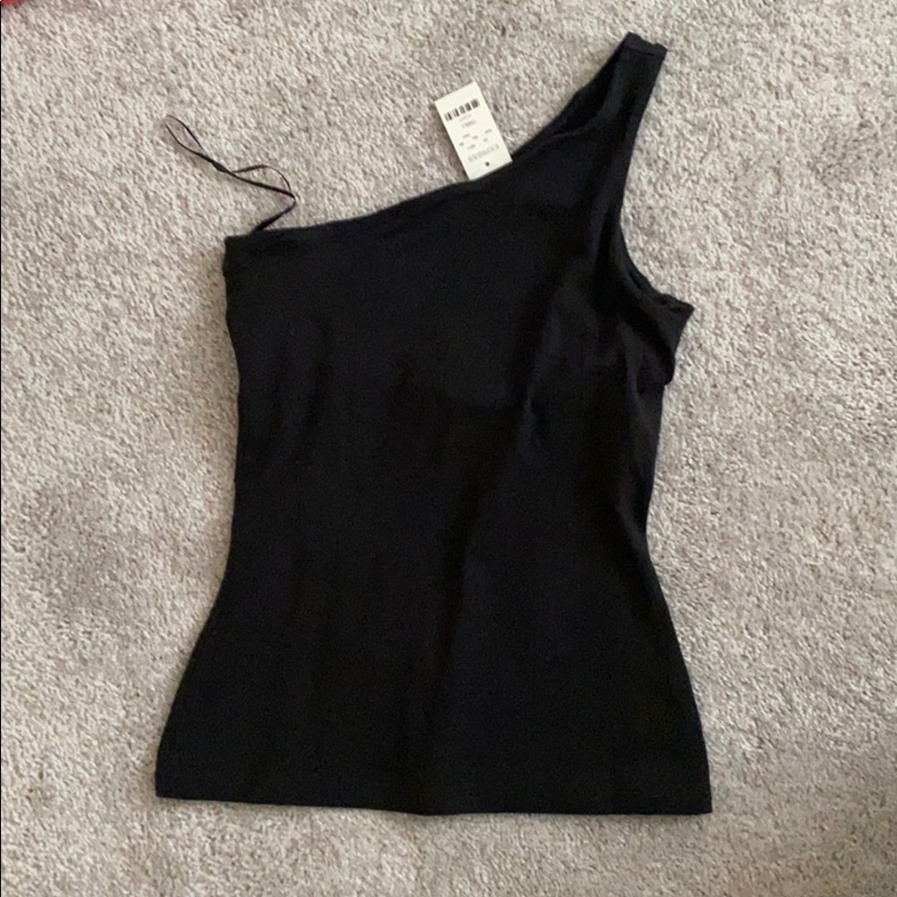NWT. Left shoulder tank